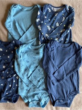 Hanes Baby Boys Blue Multi Long-Sleeve One-Piece Bodysuits Bundle. 18-24M.